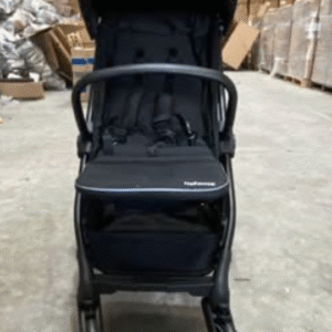 Carruaje negro para bebé