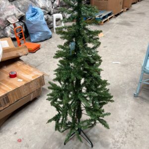 Árbol de Navidad artificial verde (delgado / slim) con base metálica